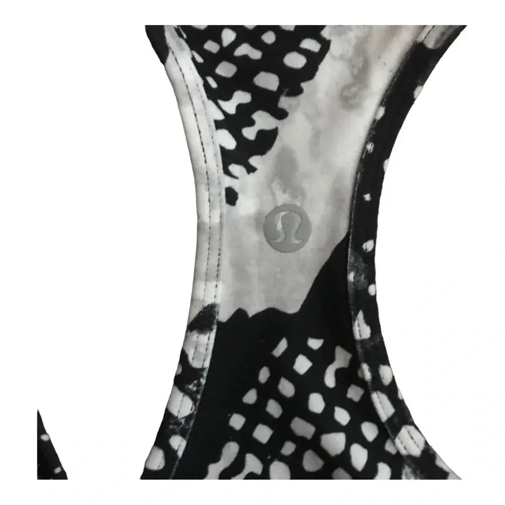 Lululemon Black/White Abstract Printed Tank  Sz: Est. 2